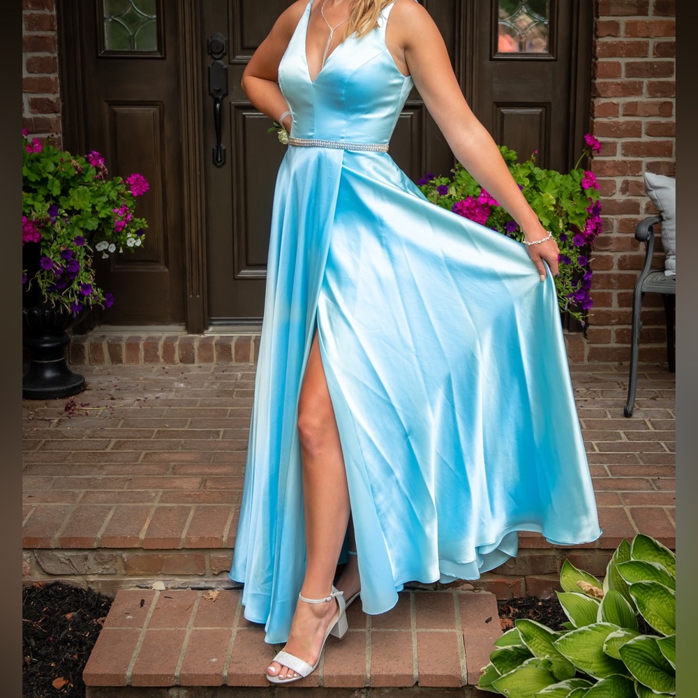 Macy’s Prom Dress Light Blue